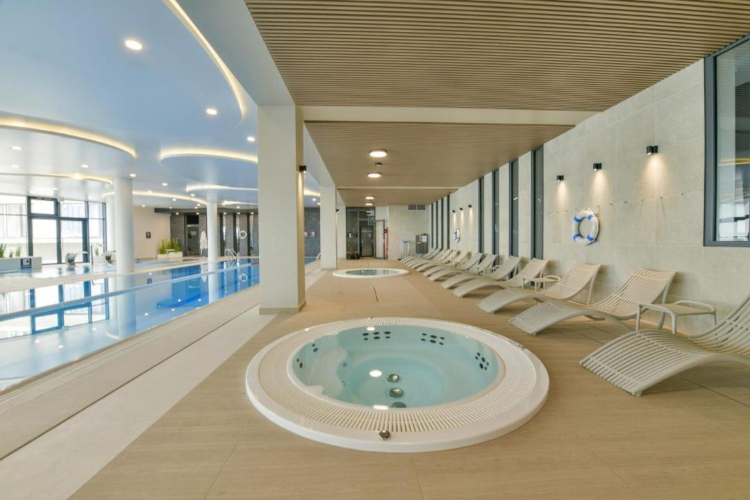 Polanki Aqua Apartament Flora Kolobrzeg Exterior photo